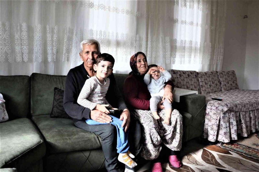 Tarihi Yangında "iğnem Bile Çıkmadı" Diyerek Feryat Eden Havva Teyze Yeni Evine Kavuştu