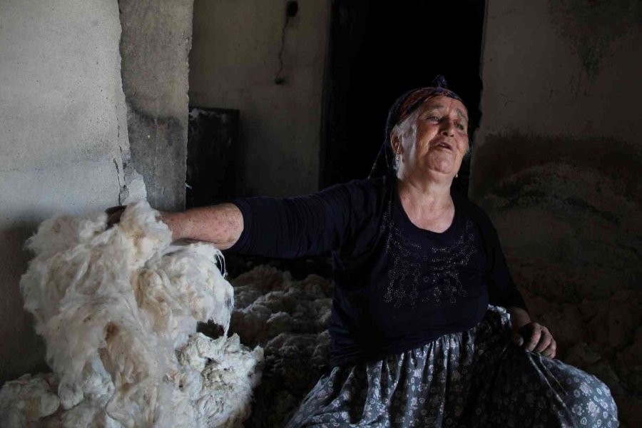 Tarihi Yangında "iğnem Bile Çıkmadı" Diyerek Feryat Eden Havva Teyze Yeni Evine Kavuştu