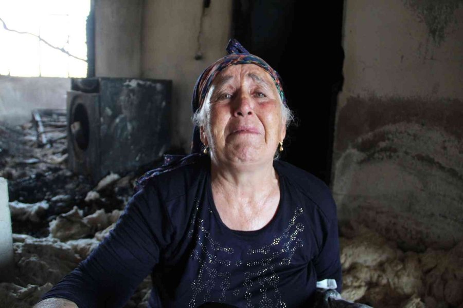 Tarihi Yangında "iğnem Bile Çıkmadı" Diyerek Feryat Eden Havva Teyze Yeni Evine Kavuştu