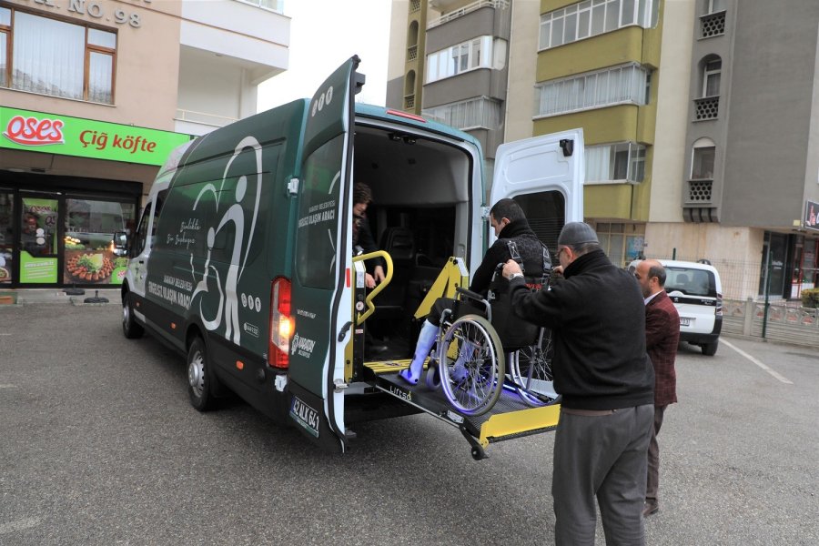 Karatay Belediyesinden “engelsiz Ulaşım Aracı”
