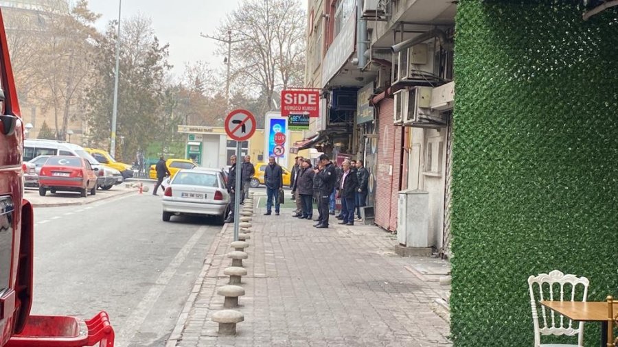 Yangını Film İzler Gibi İzlediler