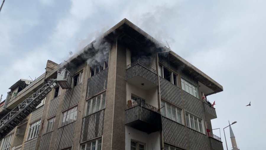 Yangını Film İzler Gibi İzlediler