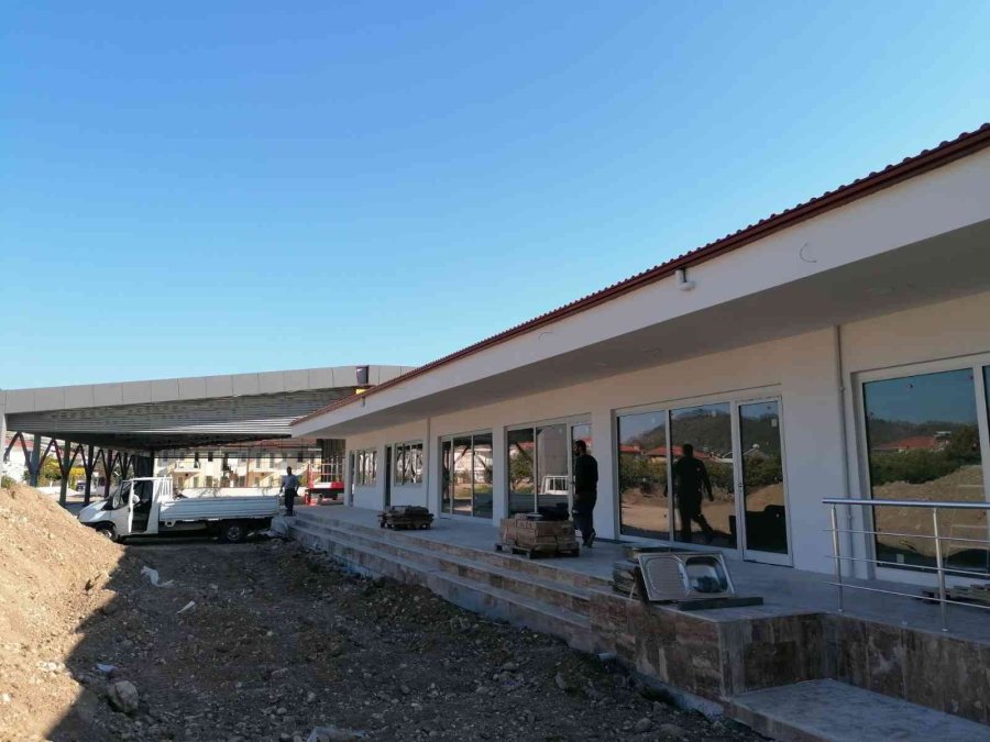 Kemer Belediyesi’nden Çamyuva’ya Kapalı Pazar Yeri