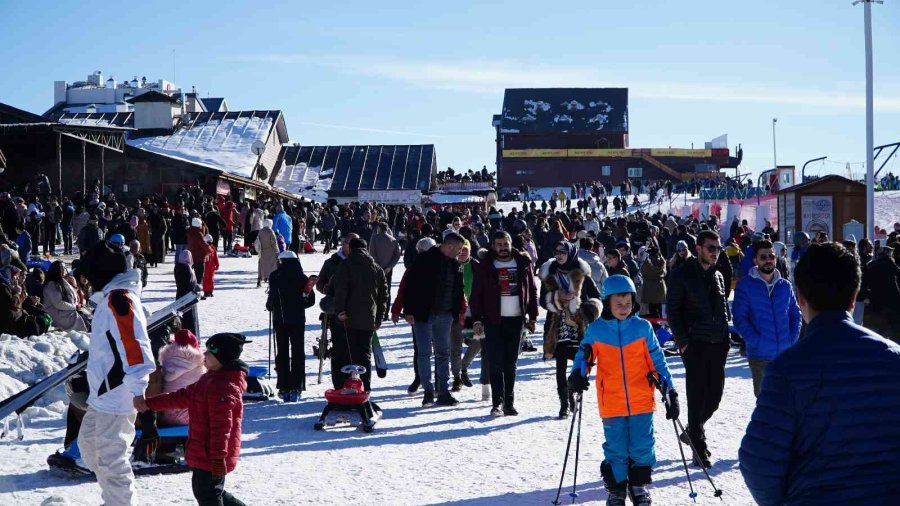Erciyes 200 Bini Aşkın Turisti Ağırladı