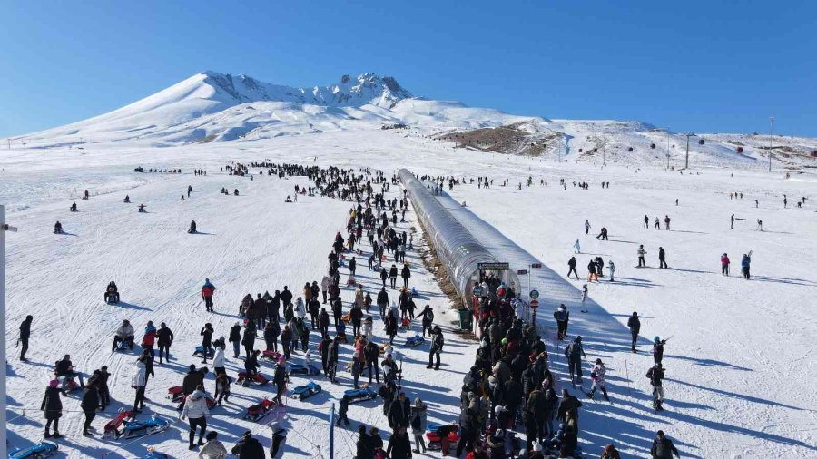 Erciyes 200 Bini Aşkın Turisti Ağırladı