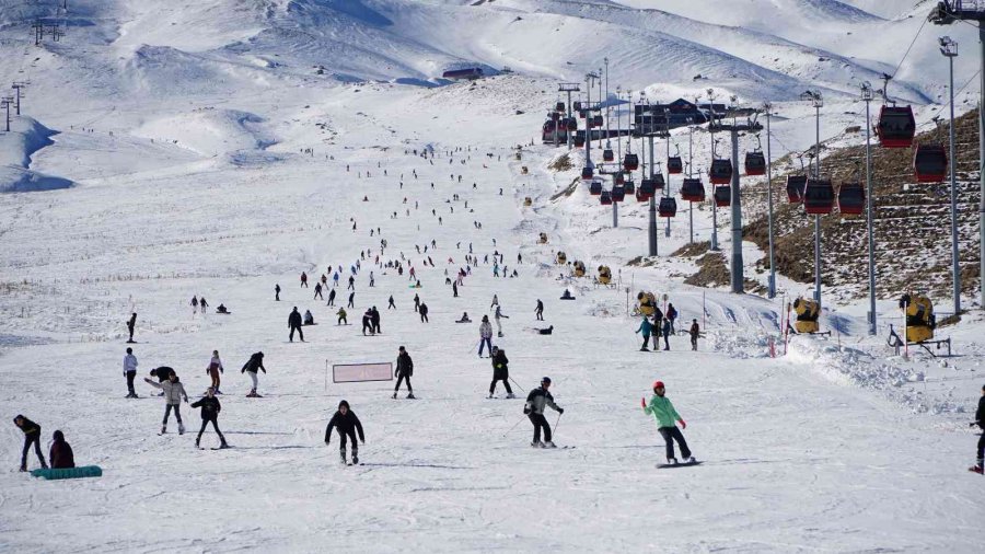 Erciyes 200 Bini Aşkın Turisti Ağırladı