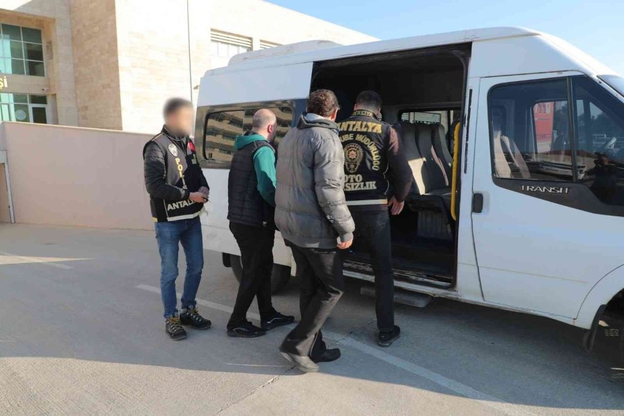 Antalya’da Aranan 71 Şüpheli Yakalandı