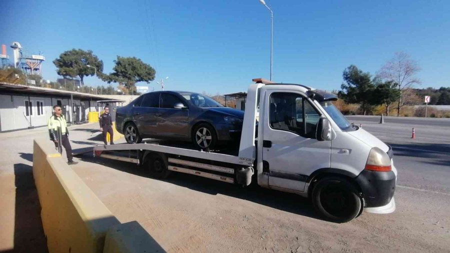 Gbt Kontrolünde Dili Sürçen Sürücünün Uyuşturucu Kullandığı Tespit Edildi