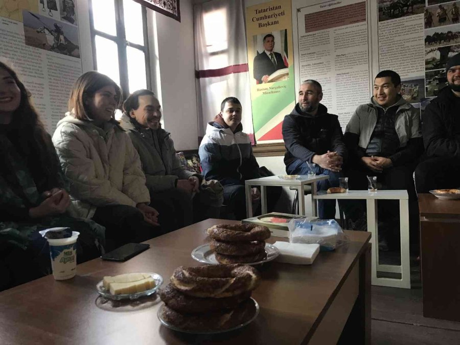 Kazan Tatarları Kaynaştırma Kahvaltısında Bir Araya Geldi