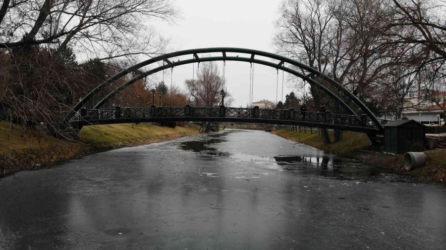 Buz Tutan Porsuk Çayı Havadan Görüntülendi