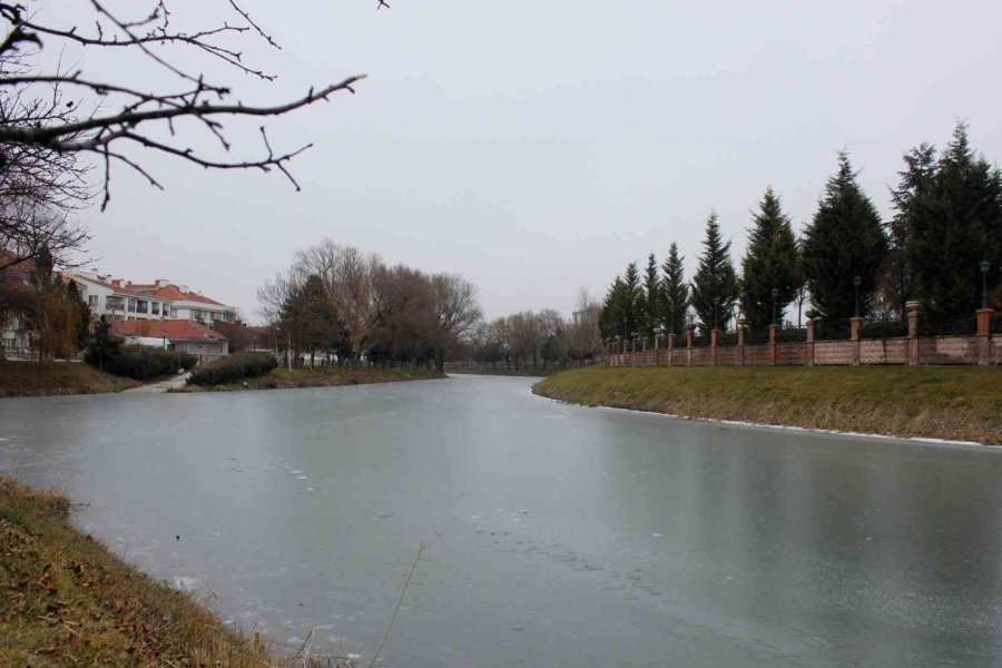 Buz Tutan Porsuk Çayı Havadan Görüntülendi