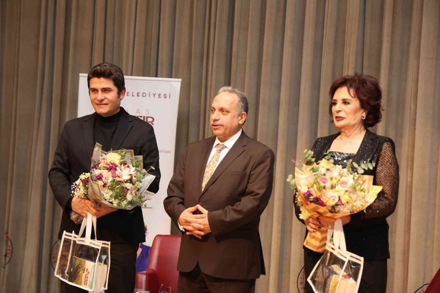 Usta Sanatçı Hülya Koçyiğit Türk Sinemasını Konuştu