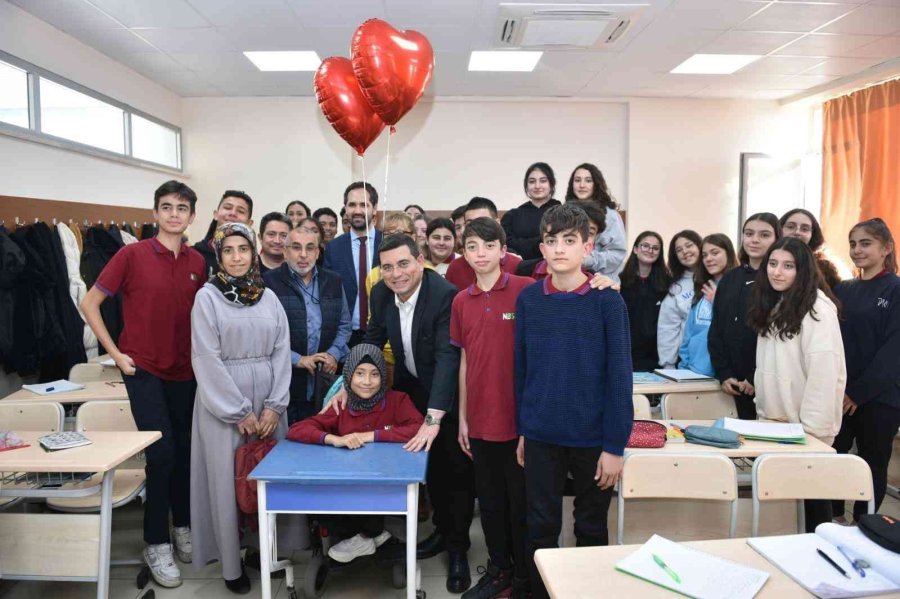 Başkan Tütüncü’den, Kendisi İle Tanışmak İsteyen Genç Kıza Doğum Günü Sürprizi