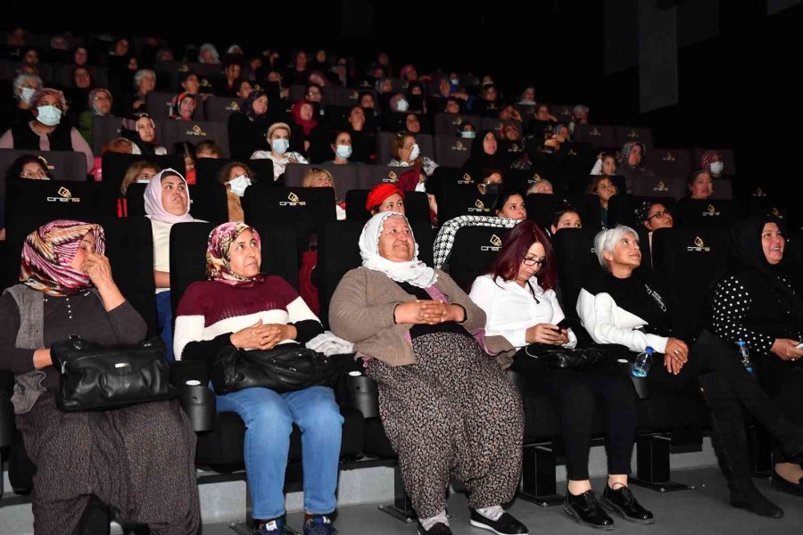 İlk Kez Sinemada Film İzlediler