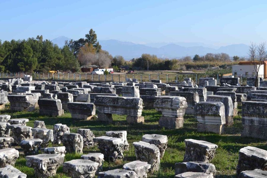 Perge Antik Kenti’ne Rekor Ziyaretçi