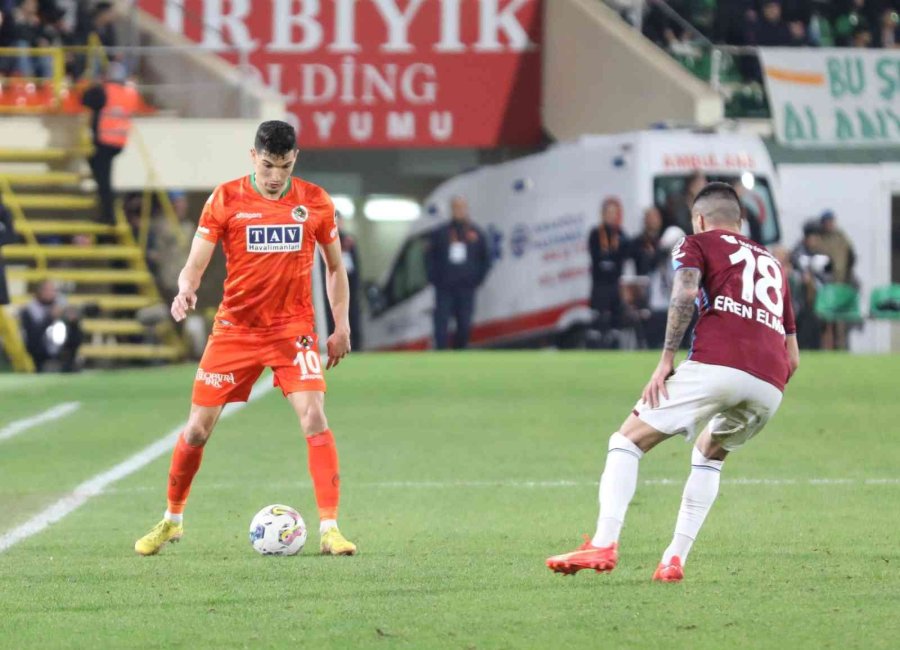 Spor Toto Süper Lig: Alanyaspor: 5 - Trabzonspor: 0 (maç Sonucu)