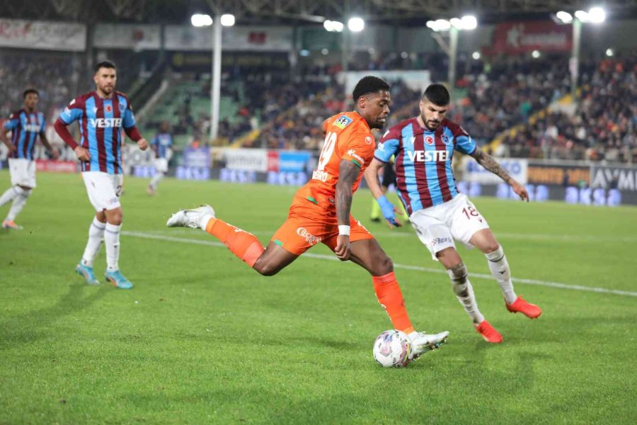 Spor Toto Süper Lig: Alanyaspor: 5 - Trabzonspor: 0 (maç Sonucu)