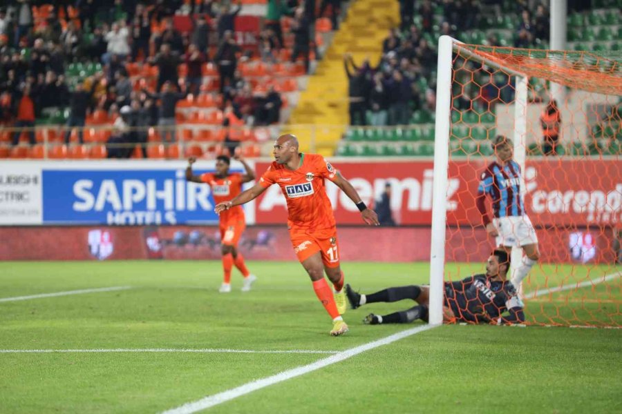 Spor Toto Süper Lig: Alanyaspor: 5 - Trabzonspor: 0 (maç Sonucu)