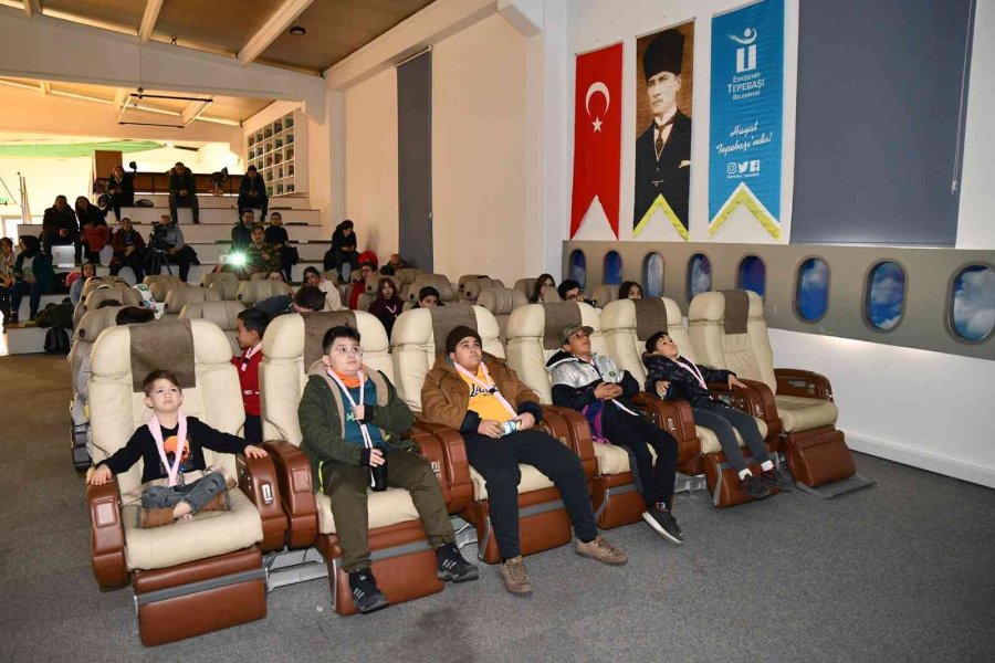 Çocuklar İzciliği Ve İklimi Öğreniyor