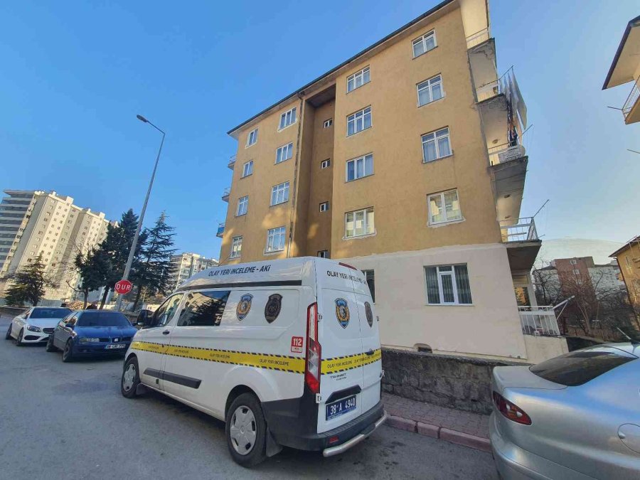 Banyoda Düşen Yaşlı Adam Hayatını Kaybetti