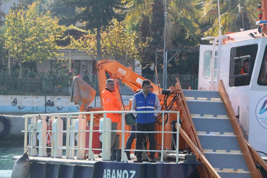 Akdeniz’in İki Noktasından 20 Kamyon Çöp Çıktı