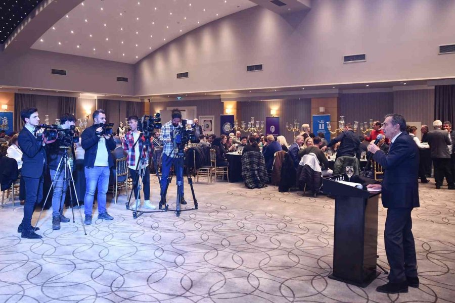 Belediye Başkanları, Milletvekilleri Ve Basın Emekçileri ’10 Ocak Çalışan Gazeteciler Günü’ Yemeğinde Bir Araya Geldi