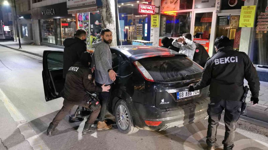 Ehliyetsiz Ve Alkollü Sürücünün Polislere Söylediği Sözler Pes Dedirtti