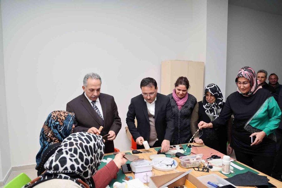 Vali Çiçek Ve Başkan Yalçın Deri Tezgahında