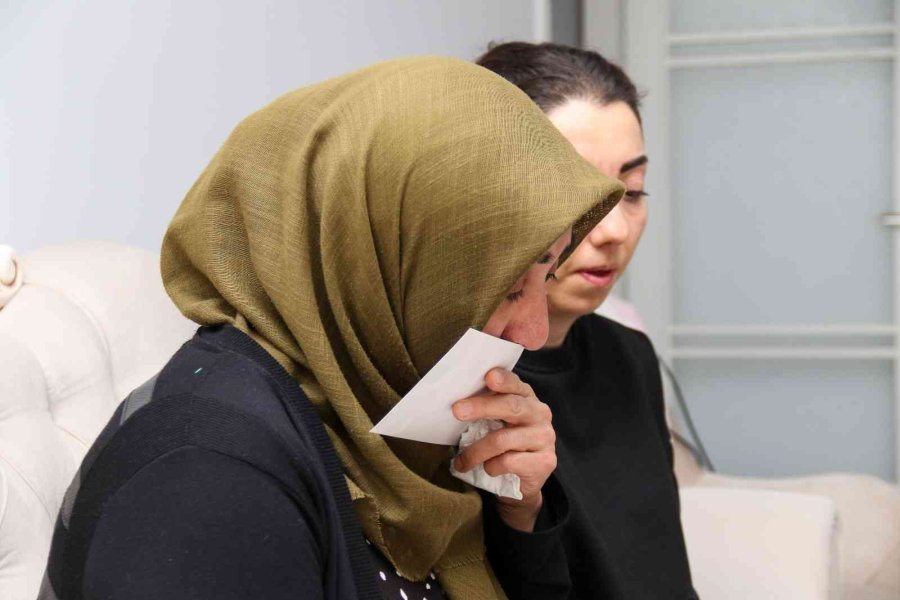 İkinci Kattan Düşen Kadın Hayatını Kaybetti