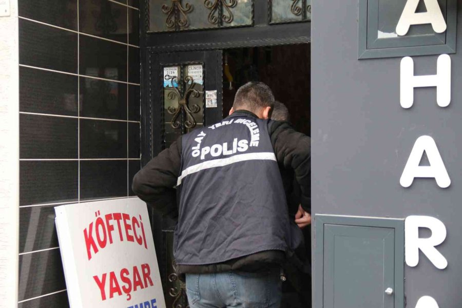 Pencereden Düşerek Hayatını Kaybeden Kadınla İlgili Olay Yerinde Keşif Yapıldı