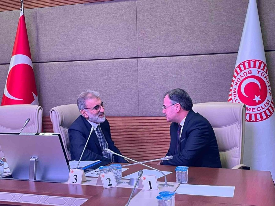 Başkan Özdoğan, Yatırımlar İçin Yeni Yılda Da Başkent Yolunda