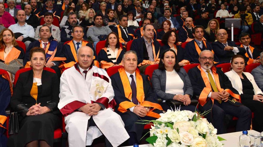 Mersin Üniversitesinin Yeni Rektörü Prof.dr. Erol Yaşar Görevi Devraldı
