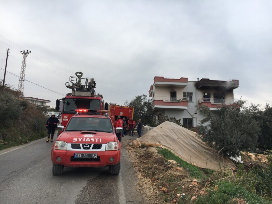 Sobadan Kaynaklı Yangın Çıktı, 2 Kadın Dumandan Etkilendi
