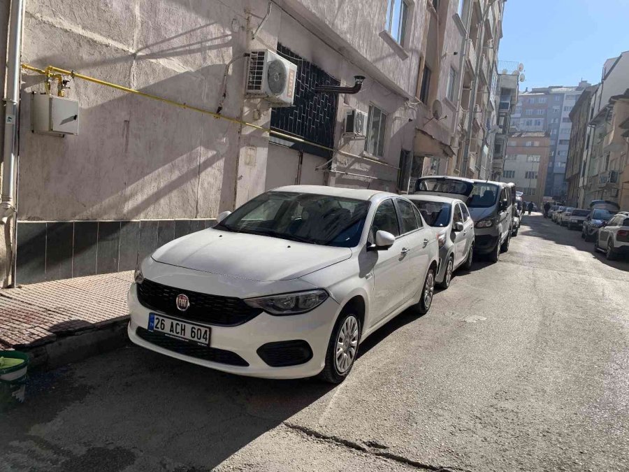 Vatandaşlar Kiralık Araca Yöneldi