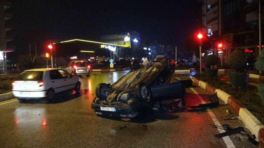 Kırmızı Işıkta Geçen Alkollü Sürücü Otomobile Çarpıp Takla Attı, Ehliyetinin Derdine Düştü
