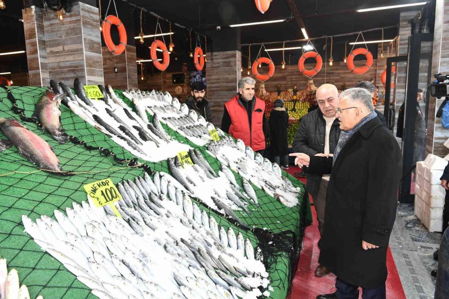 Başkan Büyükkılıç’tan Mithatpaşa Ve Yeşil Mahallede Esnaf Ziyareti