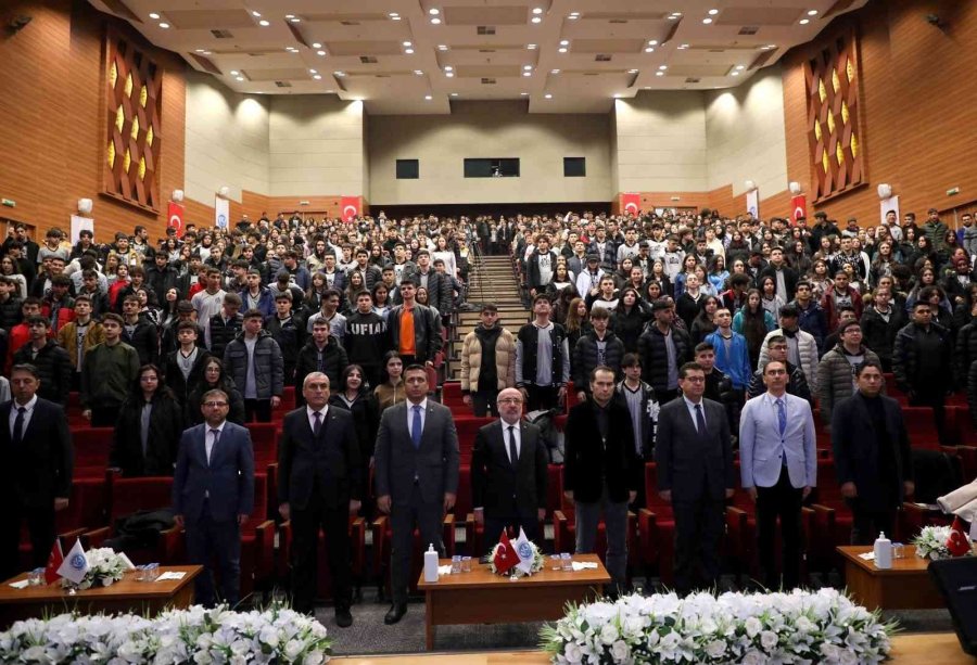 Kayü Rektörü Karamustafa, Lise Öğrencileriyle Söyleşi Etkinliğinde Buluştu
