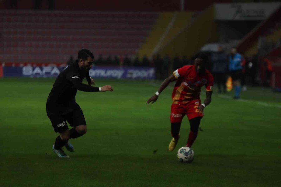 Spor Toto Süper Lig: Kayserispor: 1 - Sivasspor: 0 (maç Devam Ediyor)