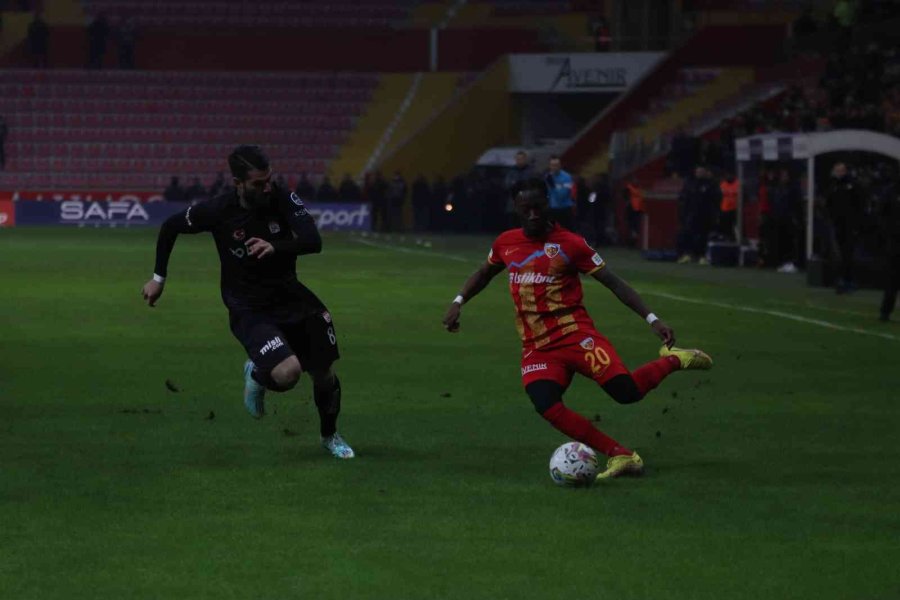 Spor Toto Süper Lig: Kayserispor: 1 - Sivasspor: 0 (maç Devam Ediyor)