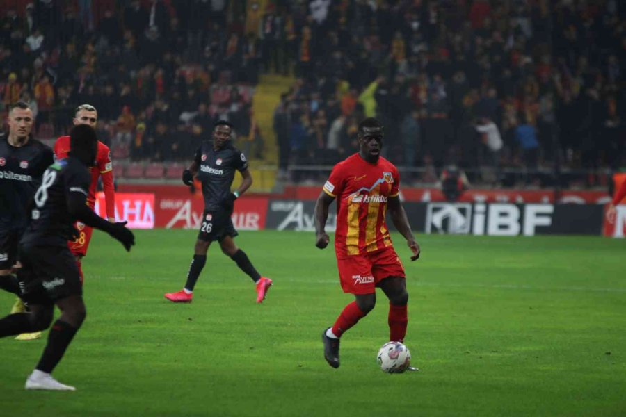 Spor Toto Süper Lig: Kayserispor: 1 - Sivasspor: 0 (maç Devam Ediyor)