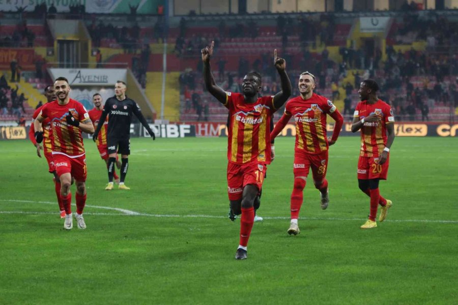 Spor Toto Süper Lig: Kayserispor: 3 - Sivasspor: 0 (ilk Yarı)