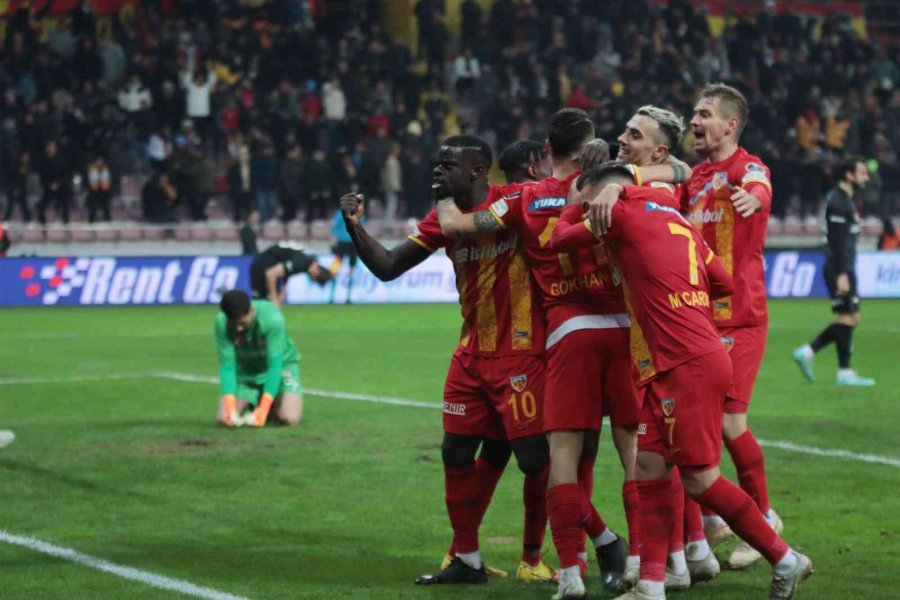Spor Toto Süper Lig: Kayserispor: 3 - Sivasspor: 0 (ilk Yarı)