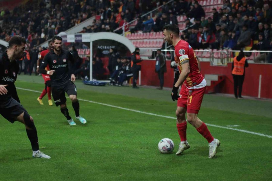 Spor Toto Süper Lig: Kayserispor: 3 - Sivasspor: 0 (ilk Yarı)