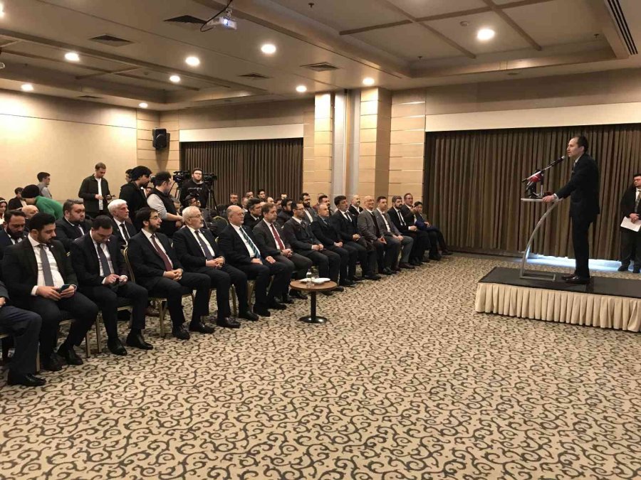 Fatih Erbakan: “6’lı Masadan 28 Şubat Kokuları Geliyor”
