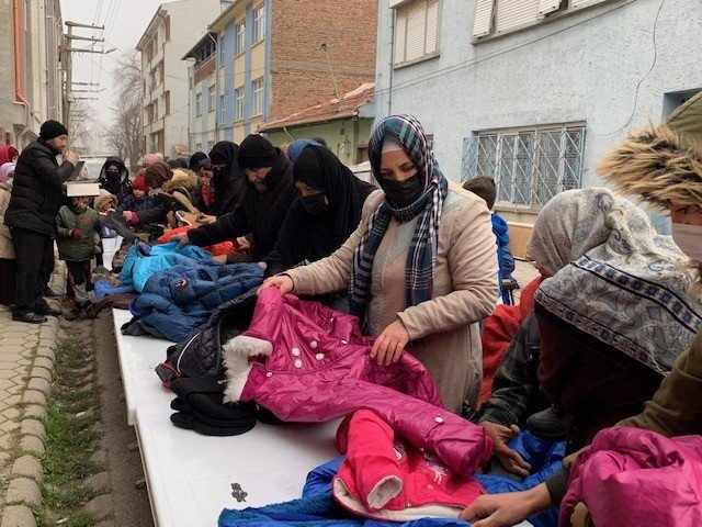 Yardımsever İmam Mahalledeki Çocuklara Umut Oldu