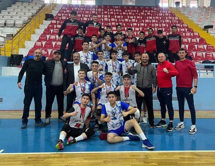 Hürriyet Mtal Türkiye Yarı Finallerinde