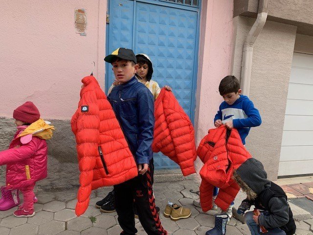 Yardımsever İmam Mahalledeki Çocuklara Umut Oldu