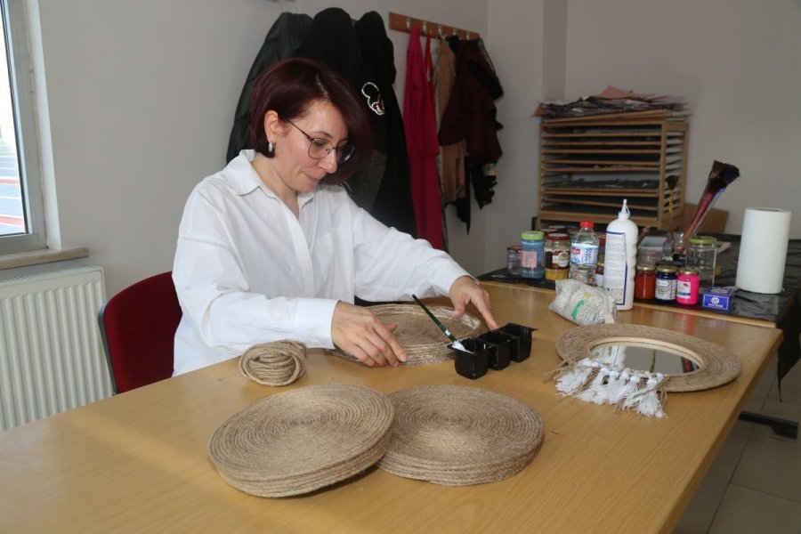 İlk Kez Melmek’te Açılan Bohem Tabak Kursu Yoğun İlgi Gördü
