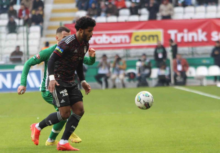 Spor Toto Süper Lig: Konyaspor: 1 - Beşiktaş: 0 (ilk Yarı)
