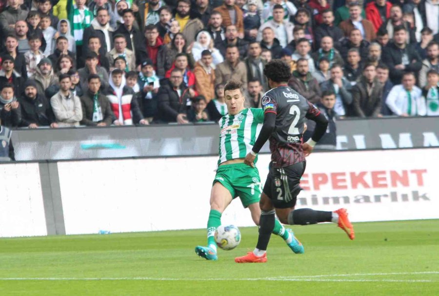Spor Toto Süper Lig: Konyaspor: 1 - Beşiktaş: 0 (ilk Yarı)